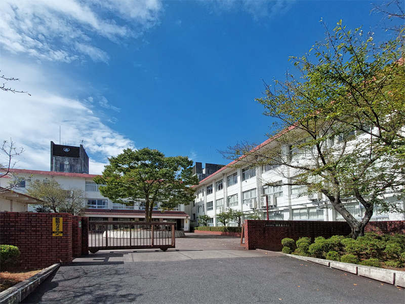 近江八幡立桐原東小学校:徒歩10分(750m)